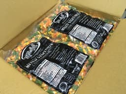 [Extra Natural] Frozen Mixed Vegetable with combination of Green Peas, Sweet Corn Kernel and Diced Carrot 1kg/pack (10 packs per carton) - image 2