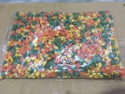 [Extra Natural] Frozen Mixed Vegetable with combination of Green Peas, Sweet Corn Kernel and Diced Carrot 1kg/pack (sold per pack) - image 3