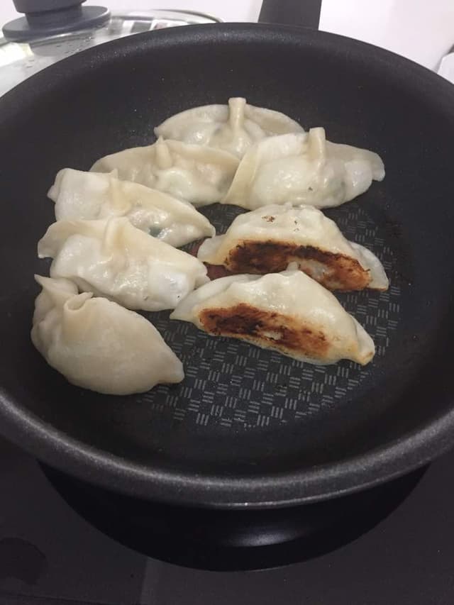 Seafood Gyoza, Seafood Dumpling –50pieces 1kg/pack (15 packs per carton)