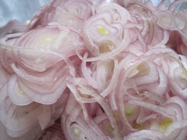 Shallot Sliced - 3mm (sold per kg)
