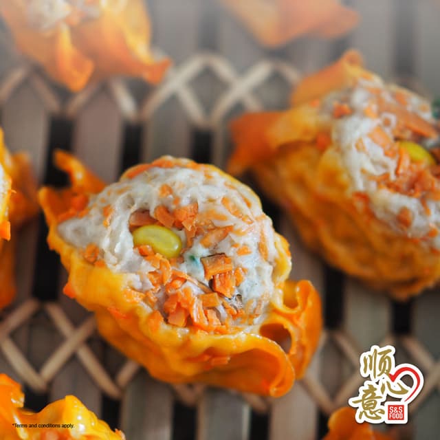 Carrot and Dry Shrimp with Chicken Paste Dumpling 15pcs/pack (sold per pack)