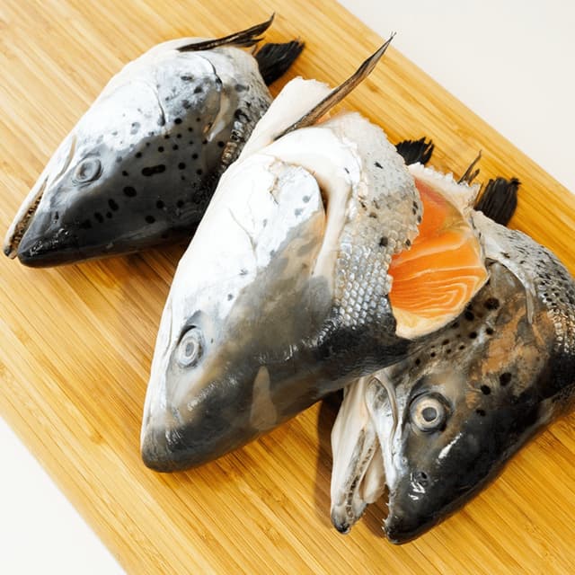 Salmon Head (Half Head) 200-300g per Piece (sold per Piece)