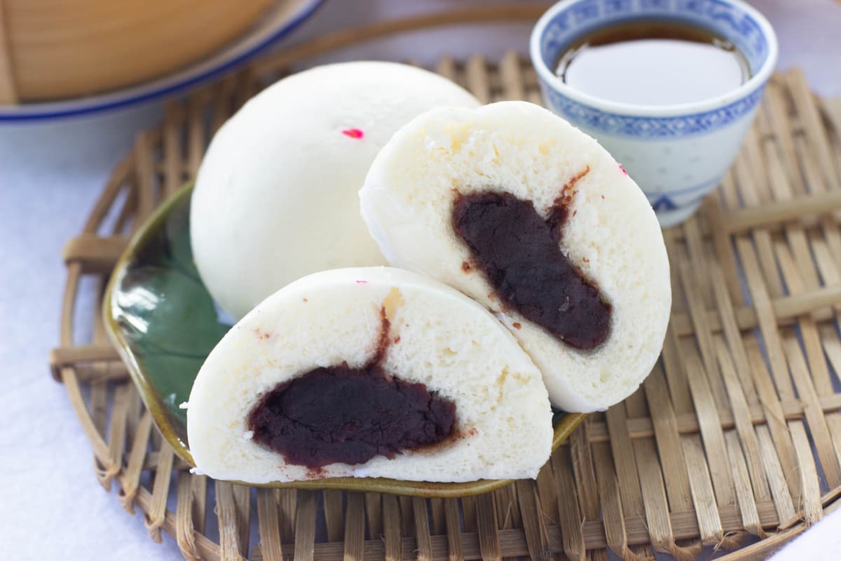 Big Pau (Red Bean) 4pcs (sold per pack) 红豆包