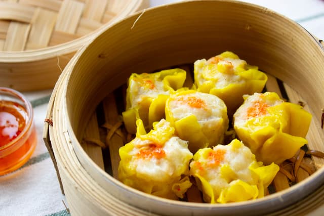 Chicken Siew Mai 18pcs (sold per pack) 鸡肉烧卖 Ayam Siew Mai