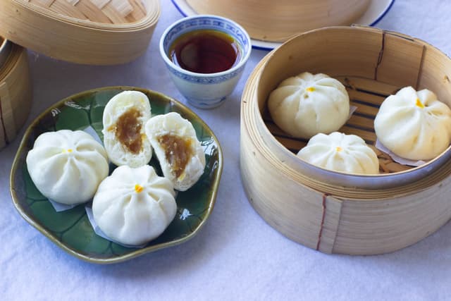 Mini Pau (Lotus) 12pcs (sold per pack) 莲蓉包