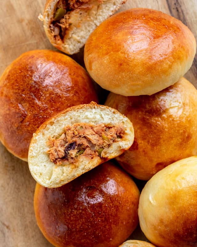Sch-Tuna Bun (Halal) 12pcs (sold per carton)