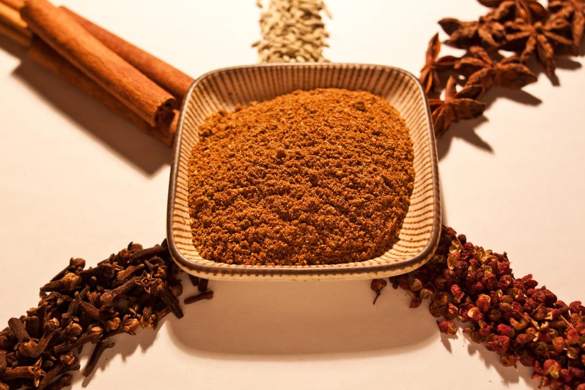 Suan Thai - Chinese Five Spice 500gm/pack (12 pack per carton)