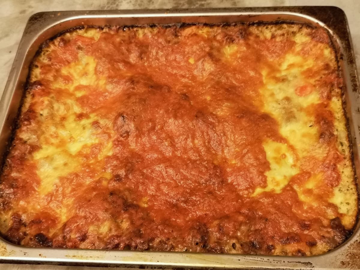 Dante's Lasagna Tray 9pcs/tray (sold per tray)